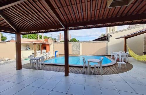 Capim Macio House | Inviting Casa: Pool, BBQ Area & Family-Friendly Fun