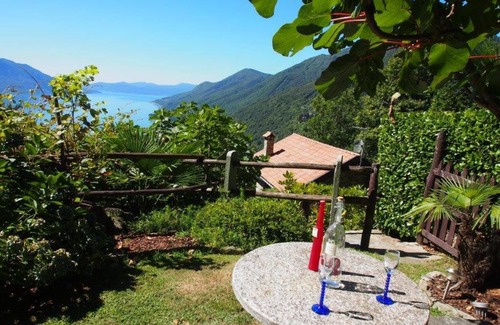 Piancassone House | Family-Friendly Retreat at Casa ai Ghiri for Your Getaway