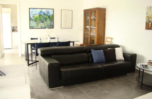 Cala Bona House | Oceanfront Bliss at Casa Aina - 4 Star, Rated 9.5/10
