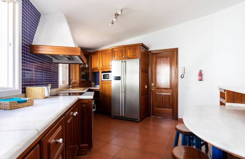 Callao Salvaje Villa | Experience Casa Ajabo: Pool, Ocean Views & More!
