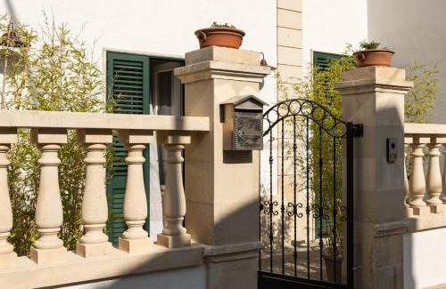 Specchia Gallone House | Discover Casa Alba & Francesco: Top-Rated Family Retreat