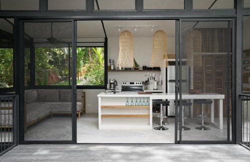 Portalon House | Guest Rated 9.5: Casa Alba - Oceanfront Retreat Awaits