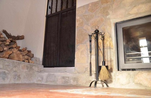 Alacon House | Pet-Friendly Casa Albana Alacón with Great Guest Reviews