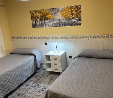 Calera Y Chozas House | Casa Alberche: Family-Friendly Retreat Near Talavera