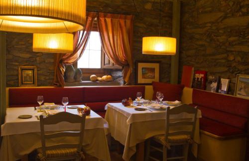 La Hiruela Apartment | Casa Aldaba: Family-Friendly Retreat with Top Reviews