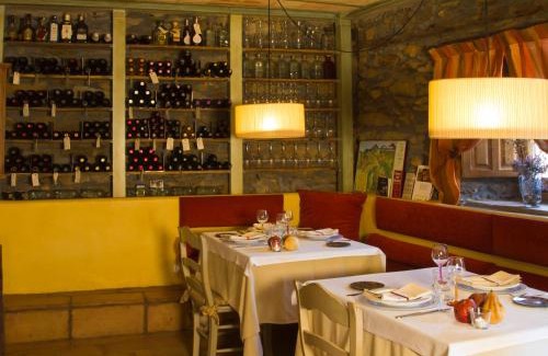 La Hiruela Apartment | Casa Aldaba: Family-Friendly Retreat with Top Reviews