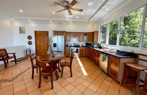Manuel Antonio House | Casa Alegria: Ocean View Retreat with Private Beach Access