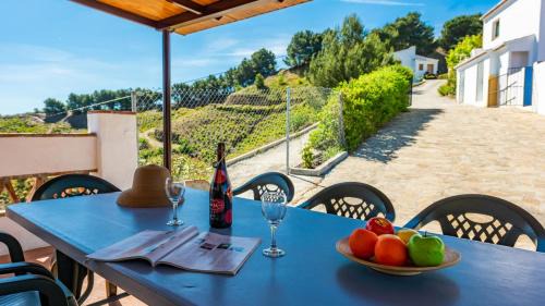 El Borge Villa | Discover Casa Alejandro Almachar: Family-Friendly Retreat