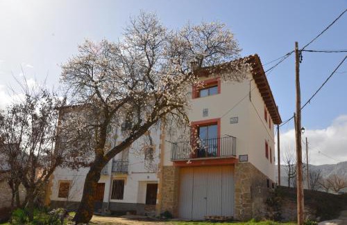 Manzanera House | Pet-Friendly Retreat at Casa Alhambras - Rated 9.2/10