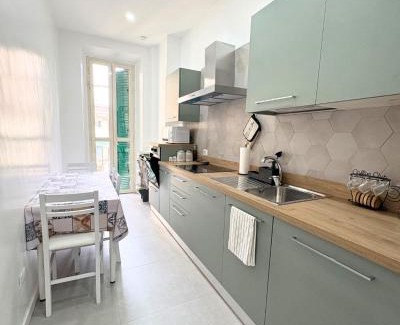 Quartiere XV Della Vittoria Apartment | Casa Alice Near Vatican City - Modern, High Floor with View