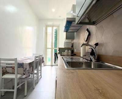 Quartiere XV Della Vittoria Apartment | Casa Alice Near Vatican City - Modern, High Floor with View