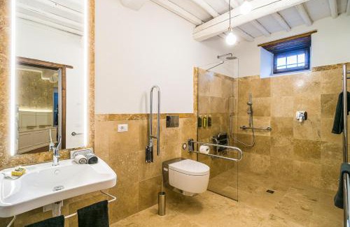 Gaiole in Chianti Villa | Elegant Casa all'Erta Villa with Private Pool & Ocean View