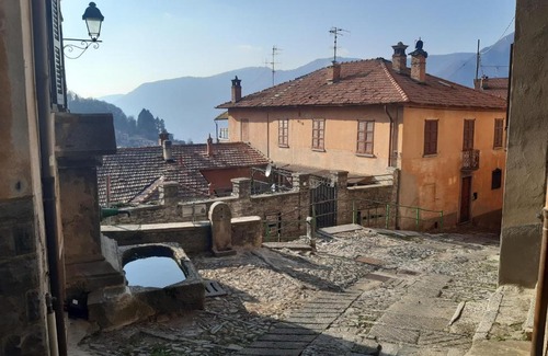 Lemna Apartment | Family-Friendly Stay at Casa alla Fontana - Rated 9.3/10