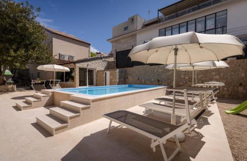 Cove Murtar House | Discover Casa Allegra: Oceanfront Haven, Guest Rated 9.8
