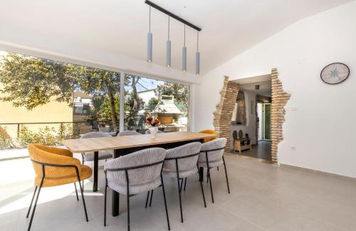 Cove Murtar House | Discover Casa Allegra: Oceanfront Haven, Guest Rated 9.8