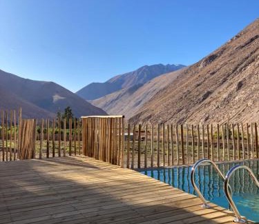 Monte Grande House | Pet-Friendly Retreat at Casa Almendro - Rated 10/10!