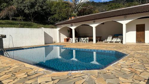 Itapeva House | Pet-Friendly Casa Alpe de Itapeva with Pool & Kitchen