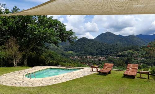 Lumiar House | Scenic Casa Alpina with Panoramic Views in Lumiar