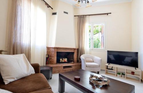 Manoliopoulo House | Beautiful Casa Alta - 4 Star Rated and Family-Friendly Stay