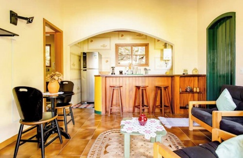 Mangaratiba House | Casa Alta with Private Bathroom - Family-Friendly Stay