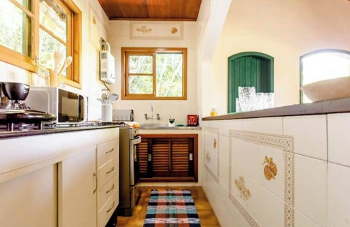 Mangaratiba House | Casa Alta with Private Bathroom - Family-Friendly Stay