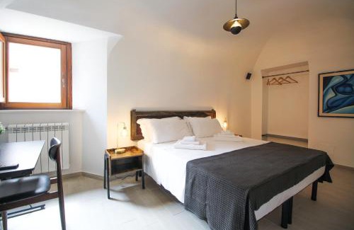 L'Aquila House | Discover Casa Alta: Family-Friendly Stay with Kitchen