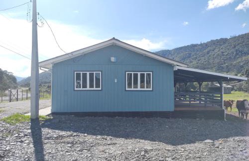 Urubici House | Family-Friendly Retreat at Casa Alto Canoas - Rated 10/10