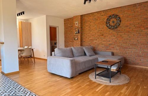 Bran Cabin | Pet-Friendly Casa Aluna Duo: Rated 10/10 with Breakfast