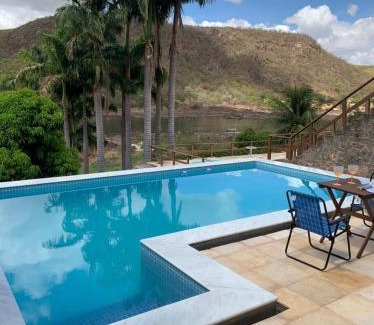 Piranhas House | Relaxing Casa Amarela with Pool & Family-Friendly Suites