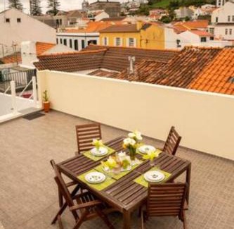 Horta House | Casa Amarela AL 3030: Guest Rated 10/10, a Hidden Gem