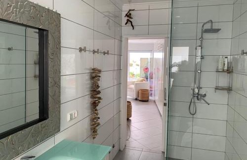 Horta House | Casa Amarela AL 3030: Guest Rated 10/10, a Hidden Gem