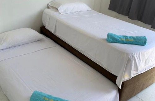 Santa Veronica Bed & Breakfast | Cozy Casa Amarilla: Family-Friendly with Hot Tub Access