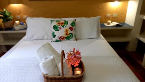 Puerto Cayo Villa | Unforgettable Stays at Casa Amarilla with Oceanfront Views