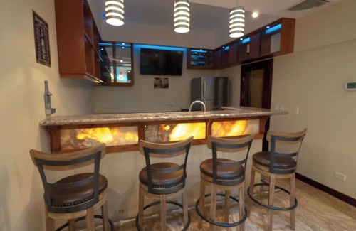 Playa Hermosa Villa | Casa Amarillo Jaco Beach