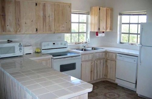 South Palmetto Point House | Casa Amarillo: Waterfront Retreat with Ocean View & Pool