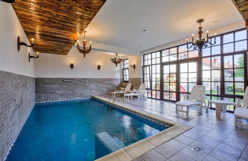 Vladeni Villa | Relax at Casa Ambient: 4-Star Oceanfront Retreat