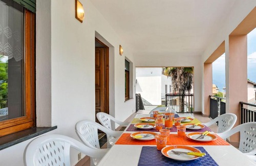 Vignola House | Family-Friendly Casa Ambrogio with Pet and Child Amenities