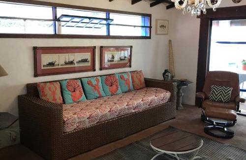 Ossos Bed & Breakfast | Oceanfront Bliss at Casa Amor do Mar - Rated 10/10