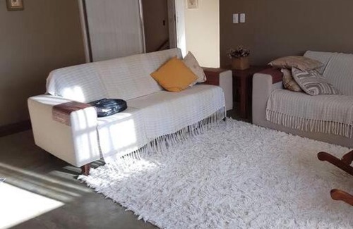 Nova Friburgo House | Spacious Casa with Pool, Child-Friendly Amenities & Top Rating