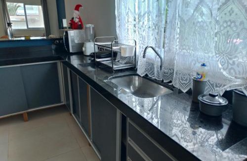 Pontal de Santa Marina House | Spacious Casa with Pet-Friendly Amenities Near Beaches