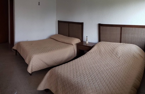 Jojutla House | Spacious Casa with Garden & Pool, 5 Minutes from Tequesquitengo