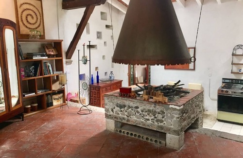 Santo Domingo House | Relaxing Retreat at Casa Amplia Tepoztlán with Spa & Breakfast