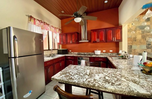 Liberia House | Casa Amura : Guesthouse with 5 cozy rooms in Liberia downtown