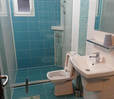 Azuga Cabin | Family-Friendly Retreat at Casa Anda for Unforgettable Stays