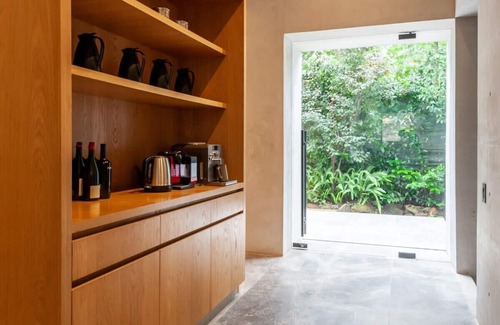 Valle de Bravo Villa | Casa Andima: Inviting Retreat with Spa and Hot Tub Amenities