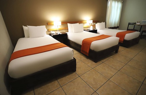 Nazca Hotel | Discover Casa Andina Standard Nasca: Pool & Spa Retreat