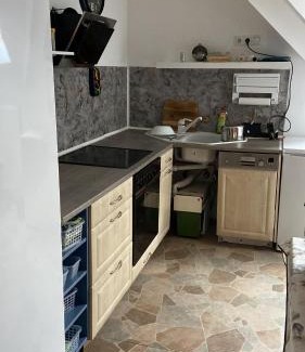 Wallersdorf Apartment | Casa Andrea: Family-Friendly 3-Bedroom Apartment Escape