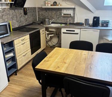 Wallersdorf Apartment | Casa Andrea: Family-Friendly 3-Bedroom Apartment Escape