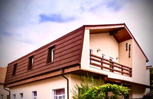 Centrul Nou Hotel | Top-Rated Casa Andreea: Family-Friendly with Breakfast