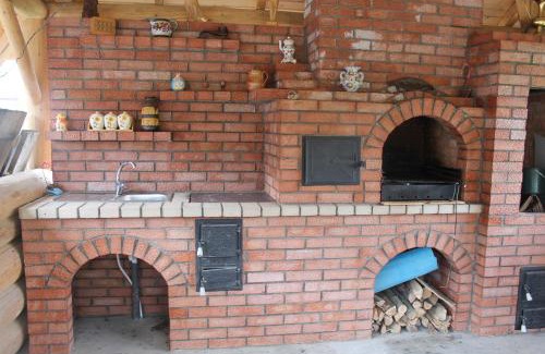 Gura Humorului House | Casa Andreia: Highly Rated Stay with Breakfast & Family Fun